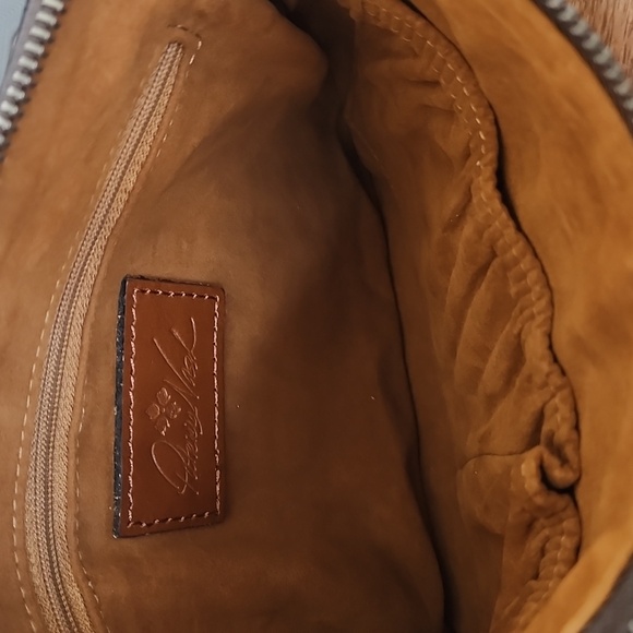 Patricia Nash Red Embossed Leather Clutch - Picture 7 of 9